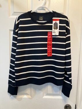 Danskin Long Sleeve Crewneck